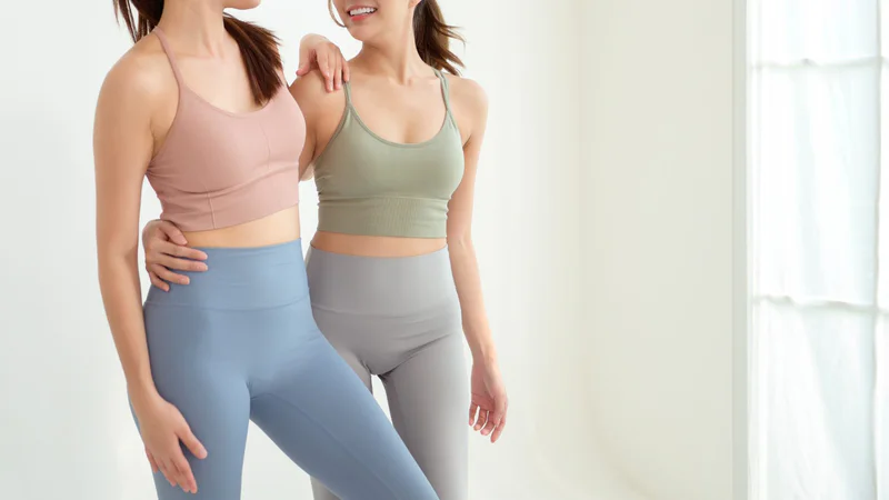 Leggings and yoga wear made from nylon spandex 4-way stretch fabric